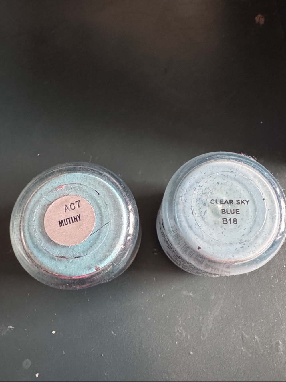 MAC Cosmetics Loose Eyeshadow Pigments - Mutiny (teal) & Clear Sky Blue (blue)